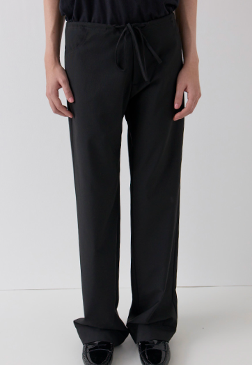 DELYA TAILORED TROUSERS IN BLACK